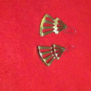 Beautiful Gold Dangle Earrings in Excellent Condition